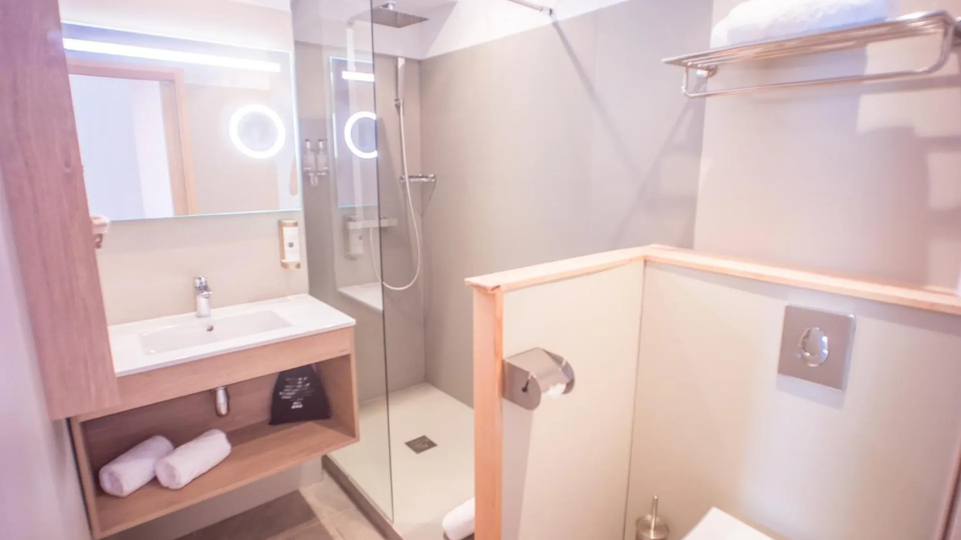 Hotel Et Appart Hotel Les Flots Bleus Saint-Raphael  Aparthotel