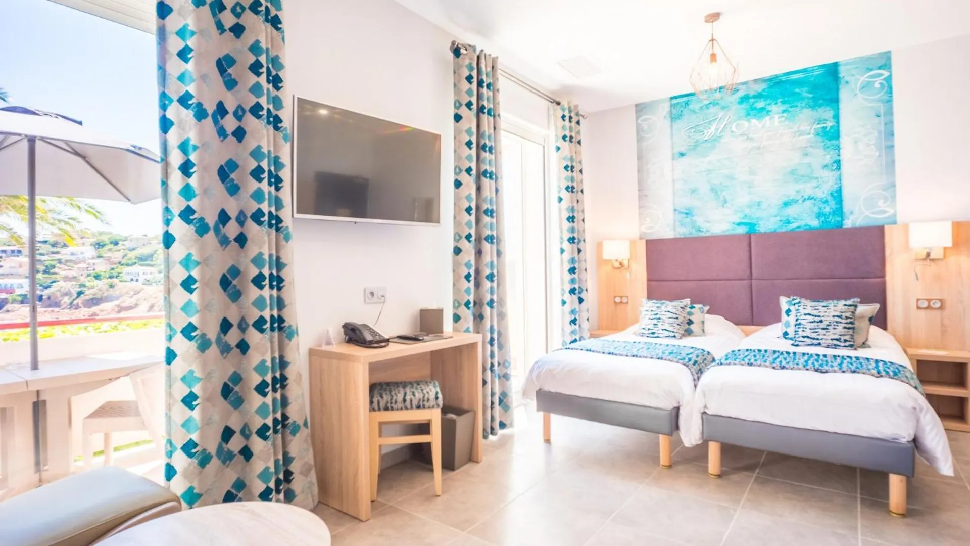 Hotel Et Appart Hotel Les Flots Bleus Saint-Raphael  Aparthotel