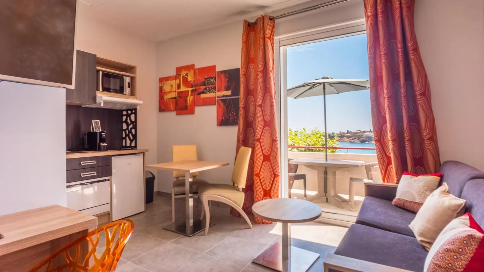 Hotel Et Appart Hotel Les Flots Bleus Saint-Raphael  Aparthotel