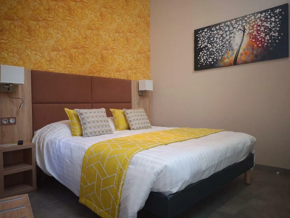 **** Aparthotel Hotel Et Appart Hotel Les Flots Bleus Saint-Raphael  France
