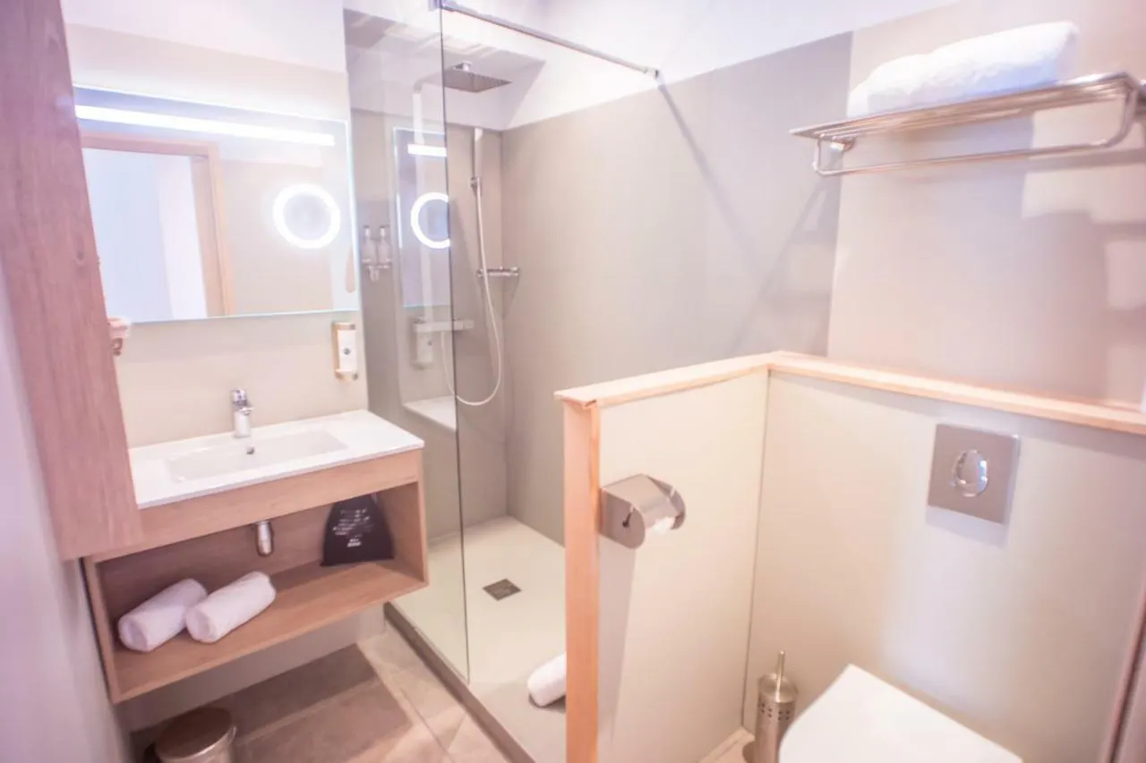 Aparthotel Hotel Et Appart Hotel Les Flots Bleus Saint-Raphael