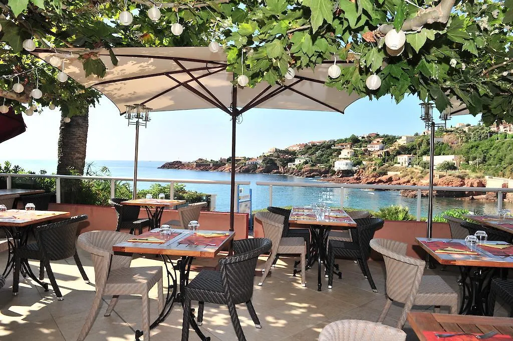 Hotel Et Appart Hotel Les Flots Bleus Saint-Raphael  4*, Saint-Raphael (Var)