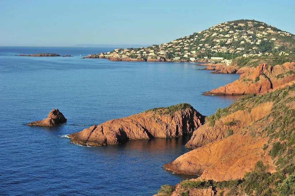 Hotel Et Appart Hotel Les Flots Bleus Saint-Raphael