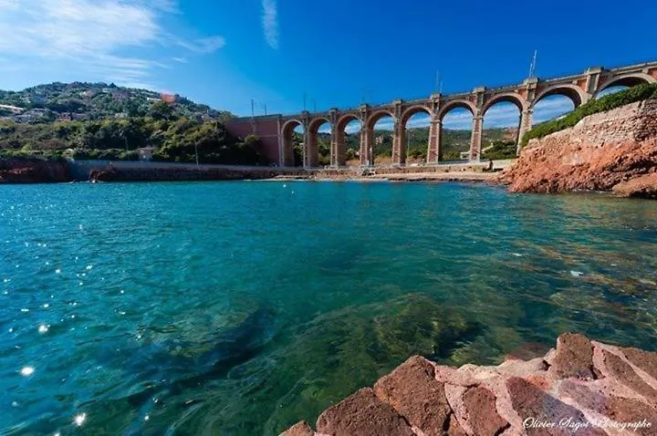 Hotel Et Appart Hotel Les Flots Bleus Saint-Raphael  4*, Saint-Raphael (Var) France