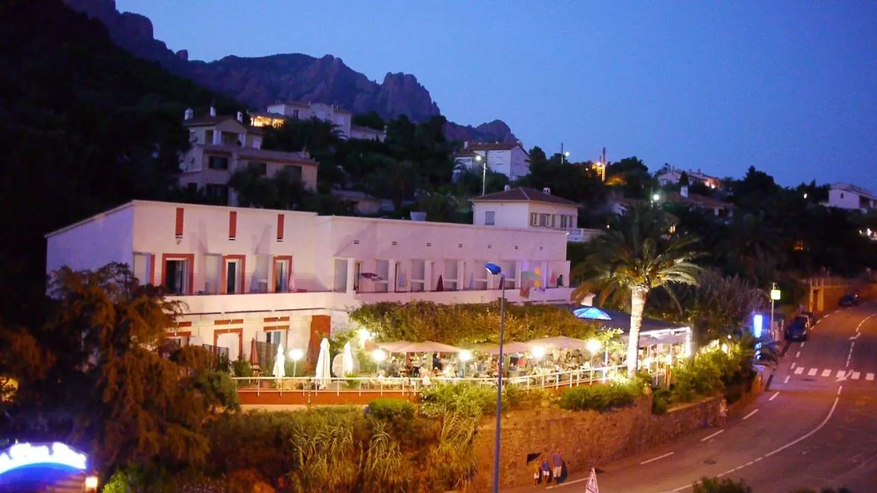 Hotel Et Appart Hotel Les Flots Bleus Saint-Raphael  France