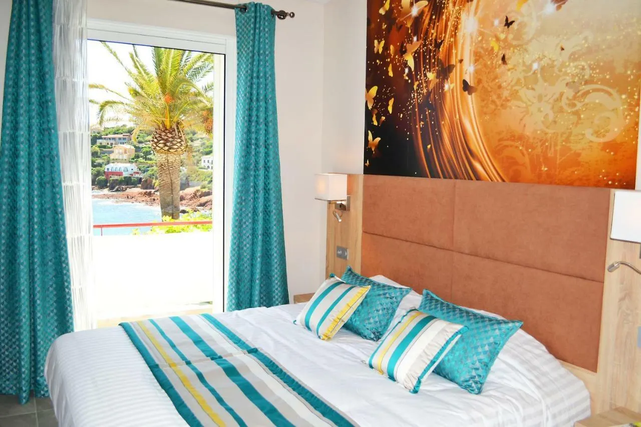 Hotel Et Appart Hotel Les Flots Bleus Saint-Raphael  Saint-Raphael (Var)