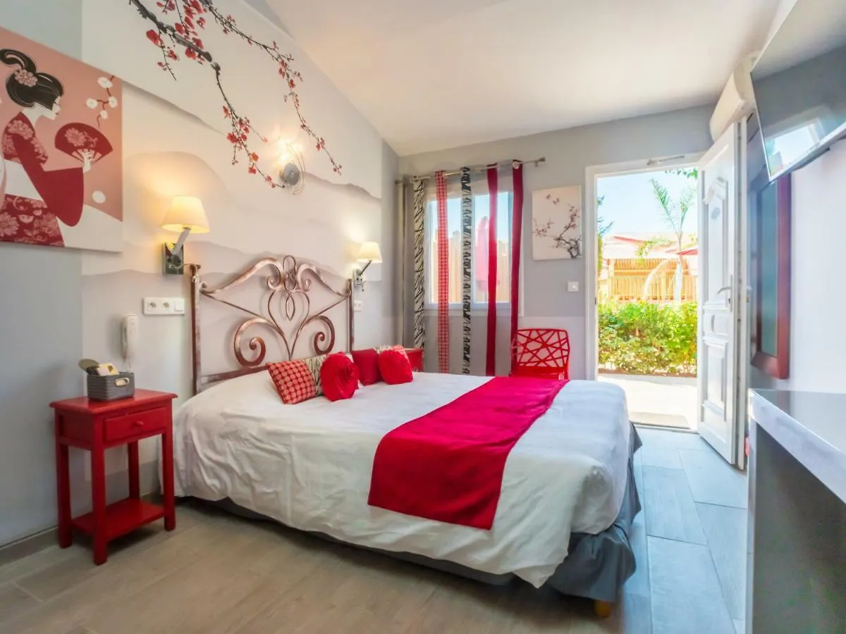 Hotel Et Appart Hotel Les Flots Bleus Сен-Рафаэль 4*,
