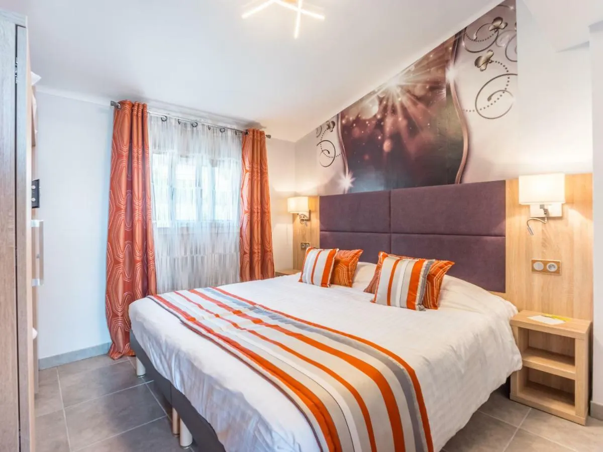 **** Aparthotel Hotel Et Appart Hotel Les Flots Bleus Saint-Raphael  France