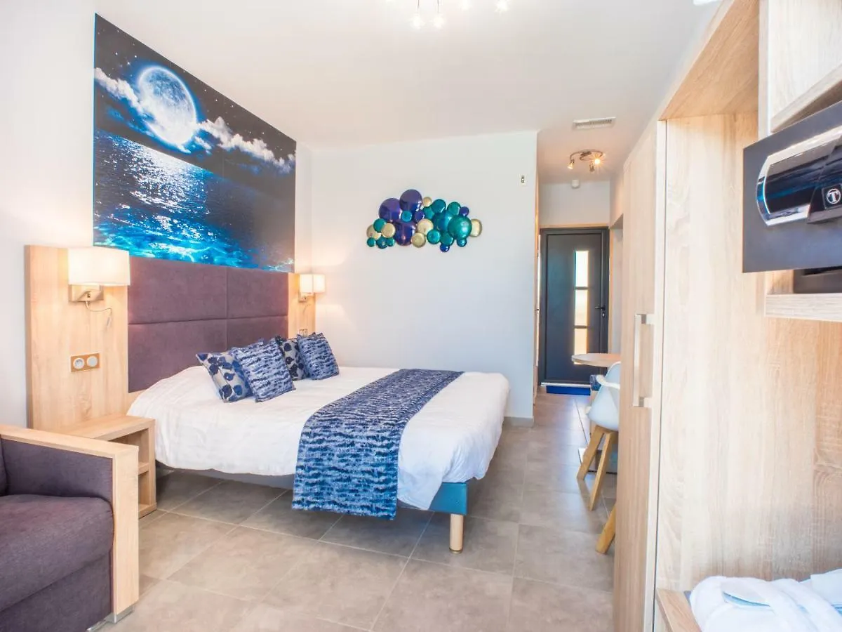 Aparthotel Hotel Et Appart Hotel Les Flots Bleus Saint-Raphael
