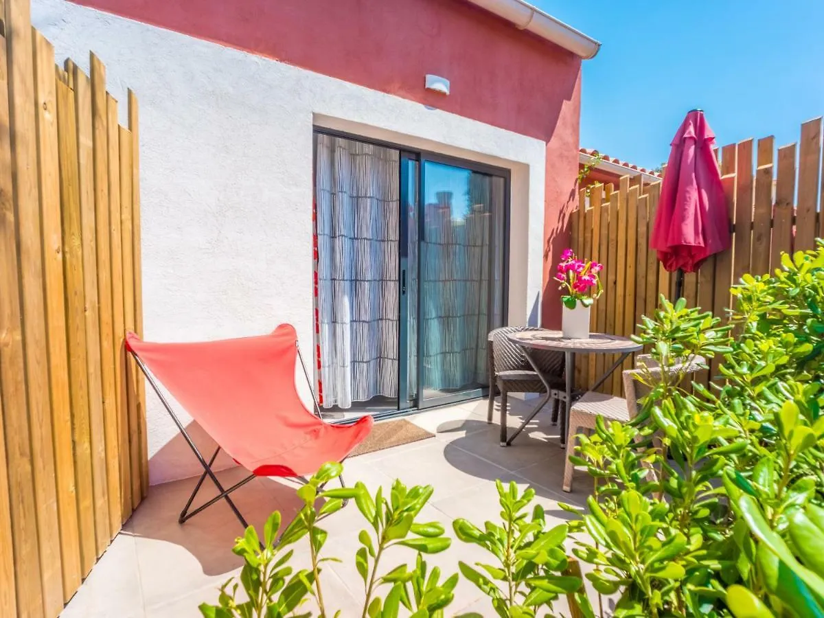 Hotel Et Appart Hotel Les Flots Bleus Saint-Raphael  France