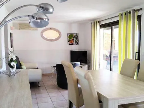 **** Aparthotel Hotel Et Appart Hotel Les Flots Bleus Saint-Raphael  France