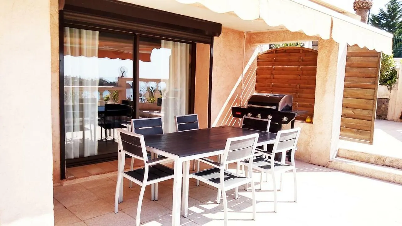 Hotel Et Appart Hotel Les Flots Bleus Saint-Raphael  Saint-Raphael (Var)